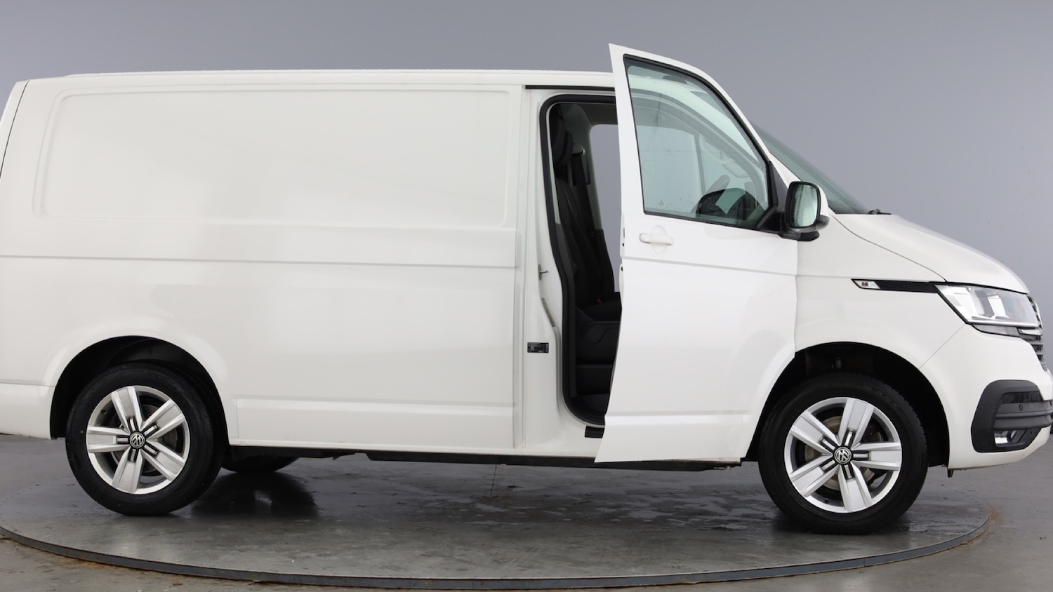 Used Volkswagen Transporter 2022 for sale - 77707995: Photo 10
