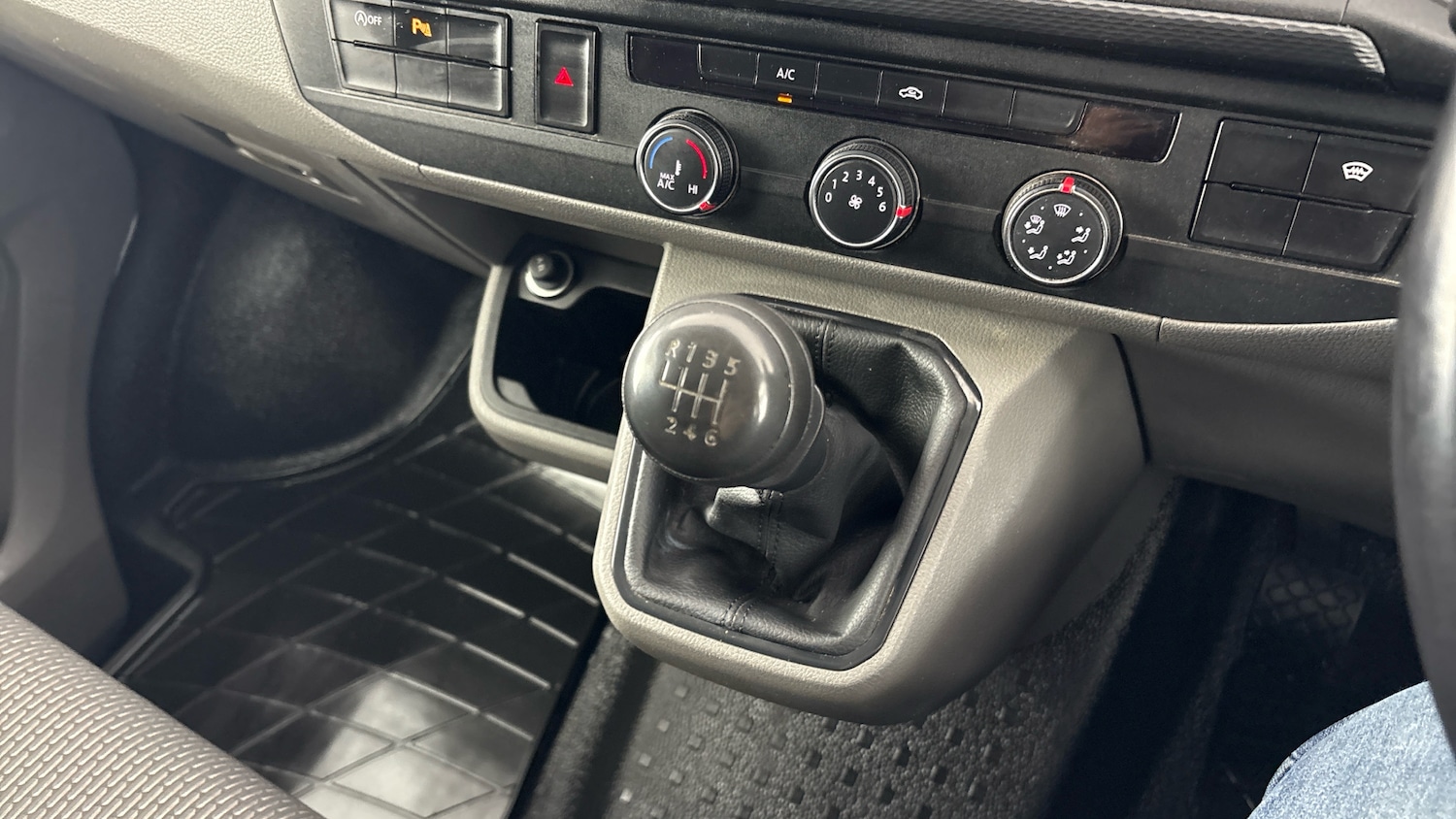 Used Volkswagen Transporter 2022 for sale - 77707995: Photo 7