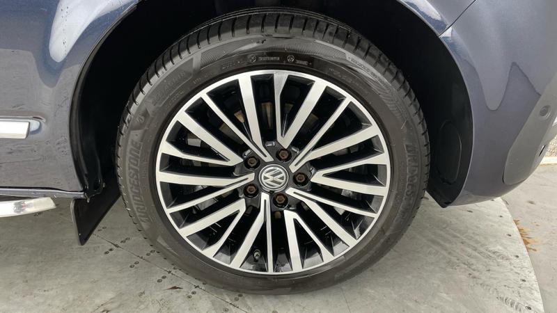 Used Volkswagen Caravelle 2020 for sale - 76433892: Photo 5