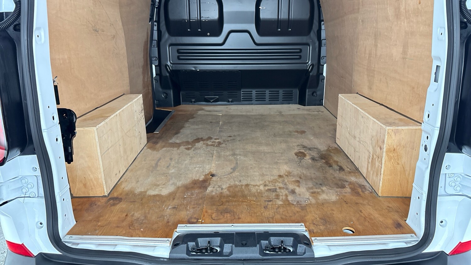 Used Volkswagen Transporter 2025 for sale - 77602586: Photo 28