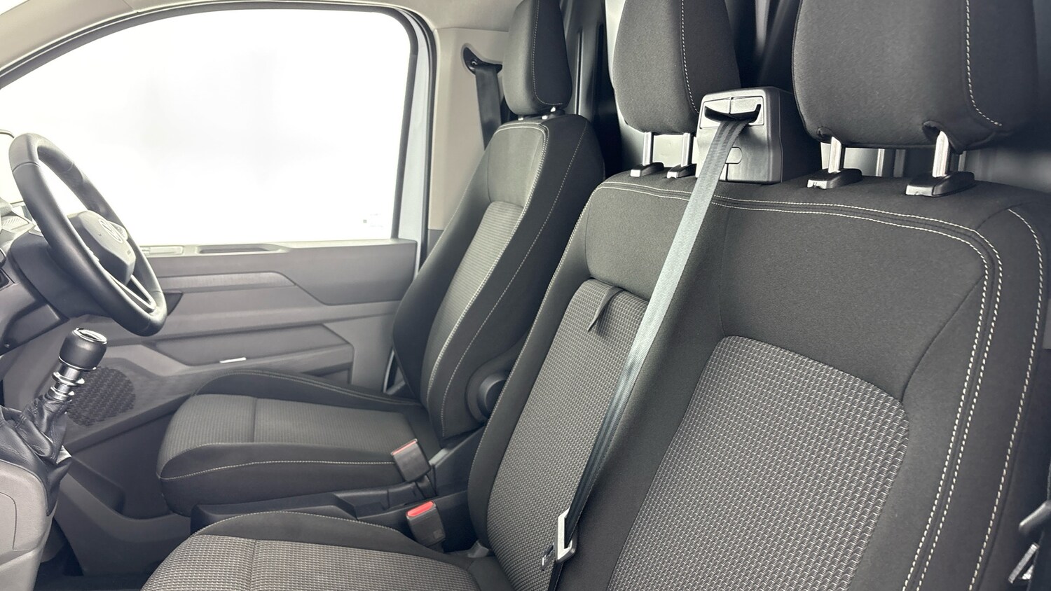 Used Volkswagen Transporter 2025 for sale - 77602586: Photo 33