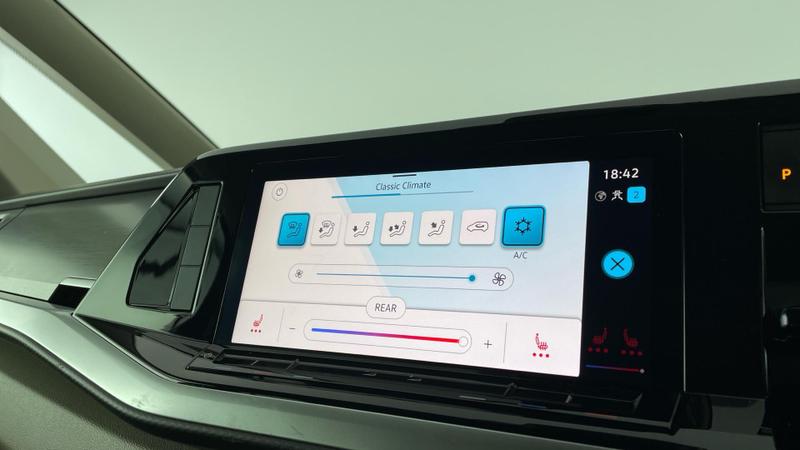 Used Volkswagen Multivan 2023 for sale - 76391368: Photo 15