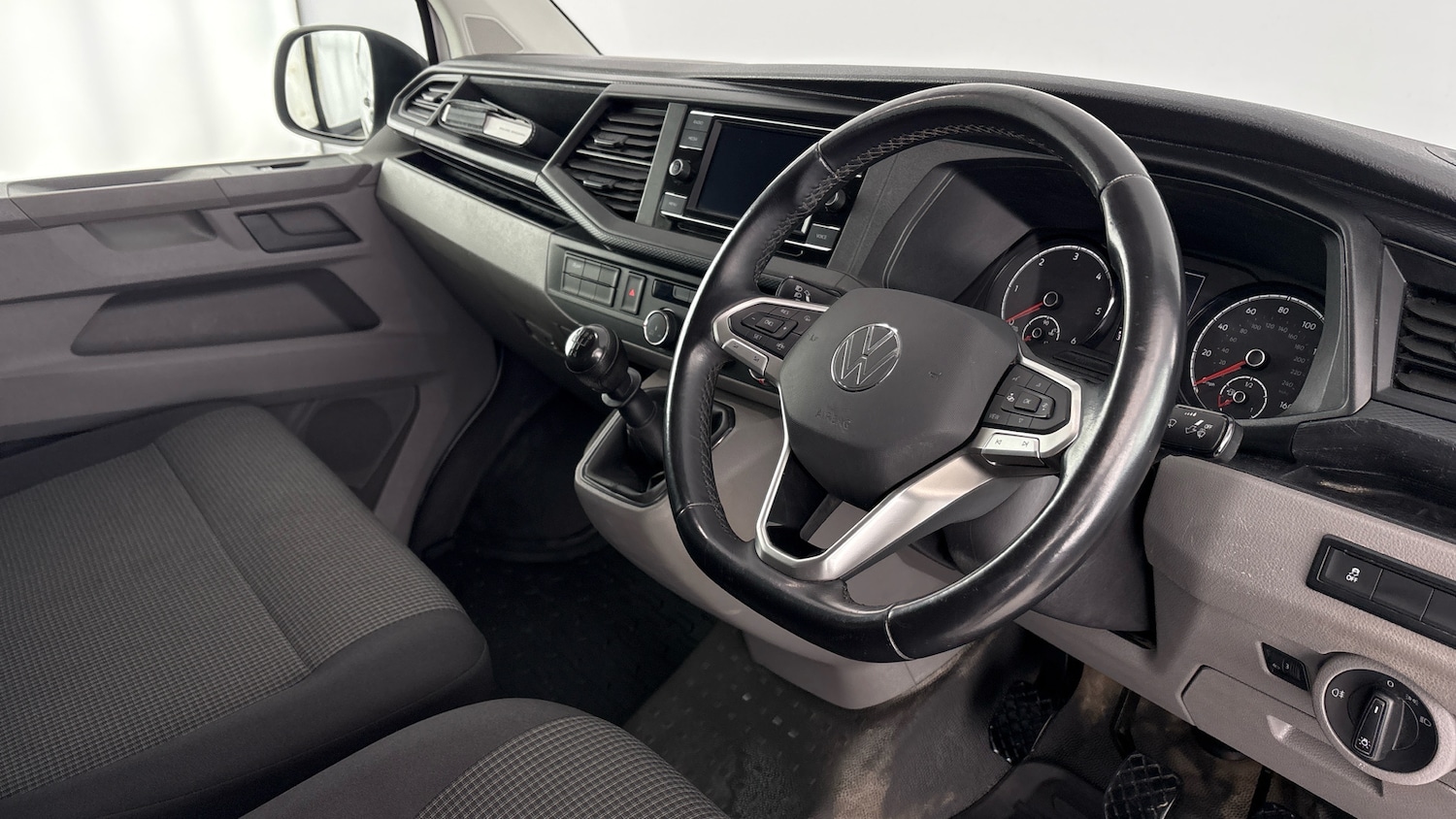 Used Volkswagen Transporter 2022 for sale - 77602940: Photo 6