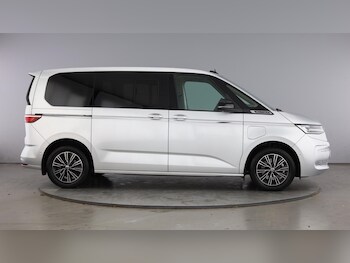 Used Volkswagen Multivan 2024 for sale - 78442392: Photo