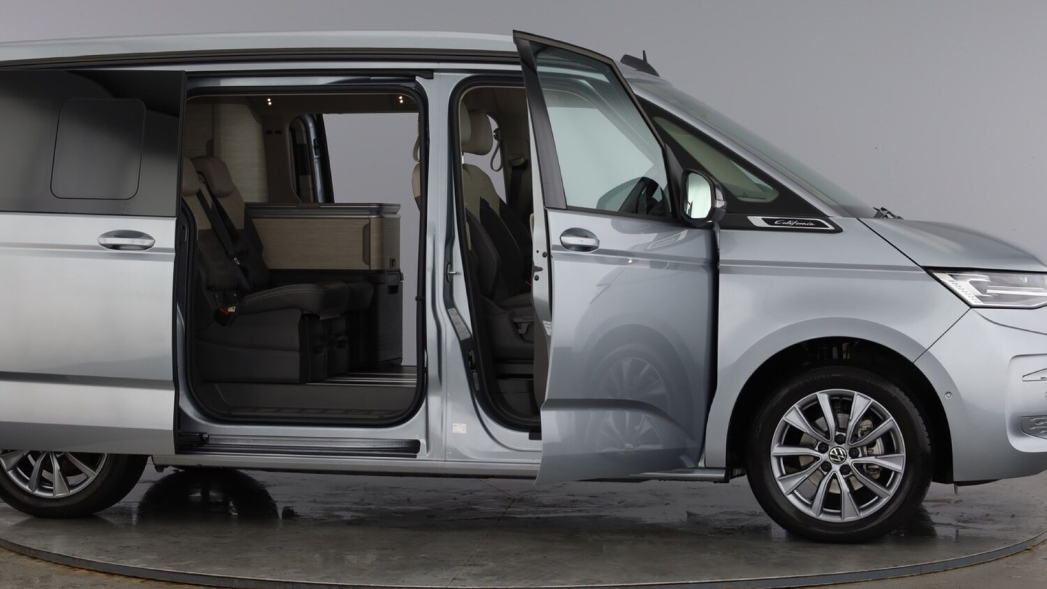 Used Volkswagen California 2025 for sale - 77602668: Photo 10