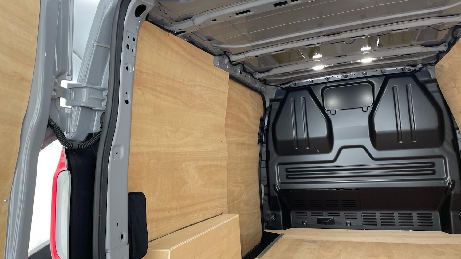 Used Volkswagen Transporter 2025 for sale - 77701449: Photo 30