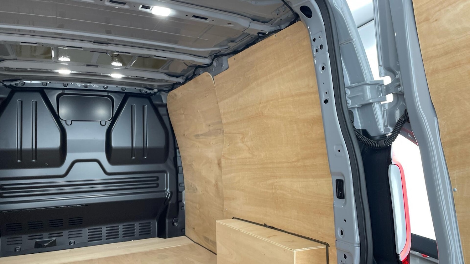 Used Volkswagen Transporter 2025 for sale - 77701449: Photo 31