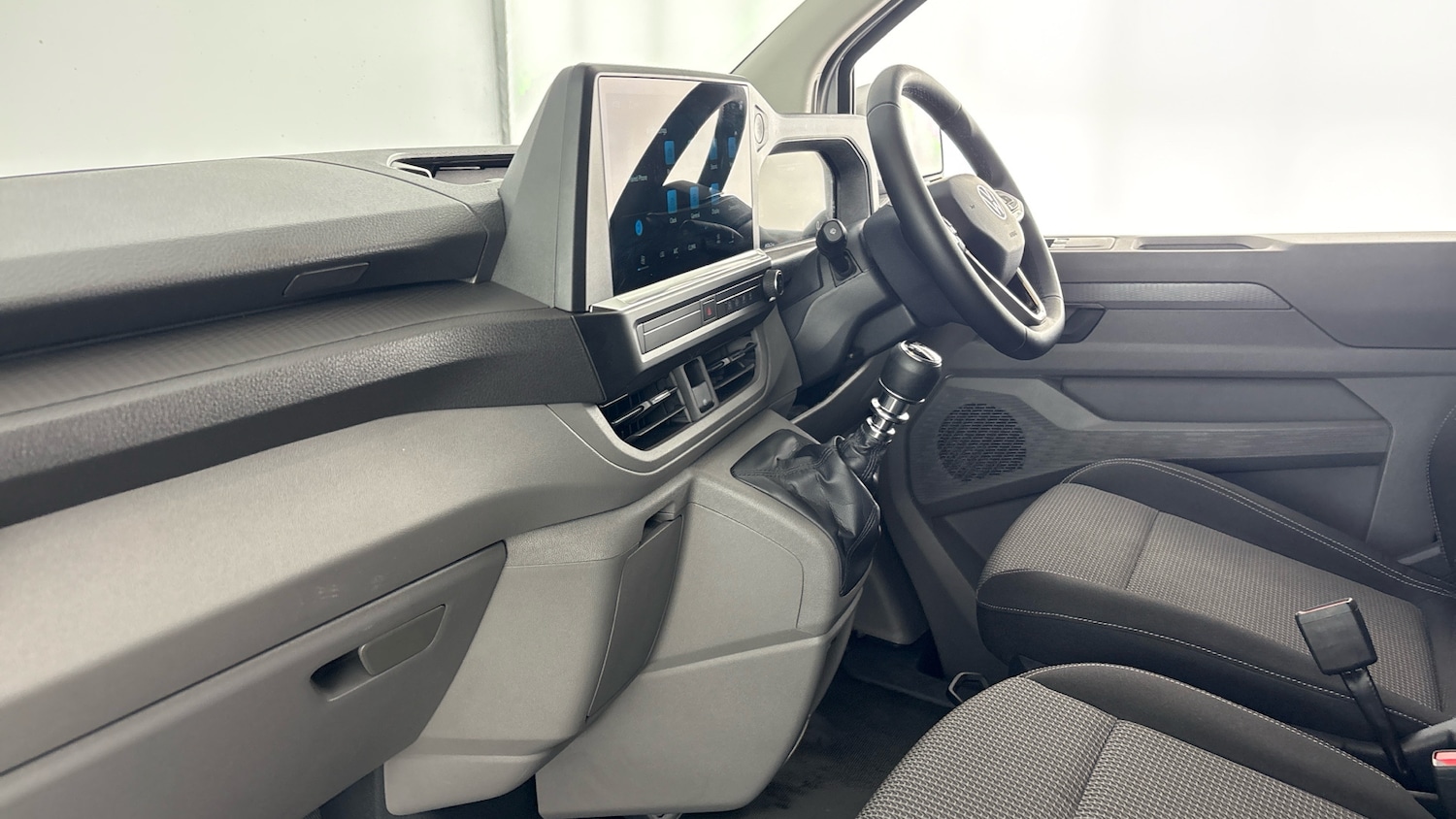 Used Volkswagen Transporter 2025 for sale - 77515802: Photo 2