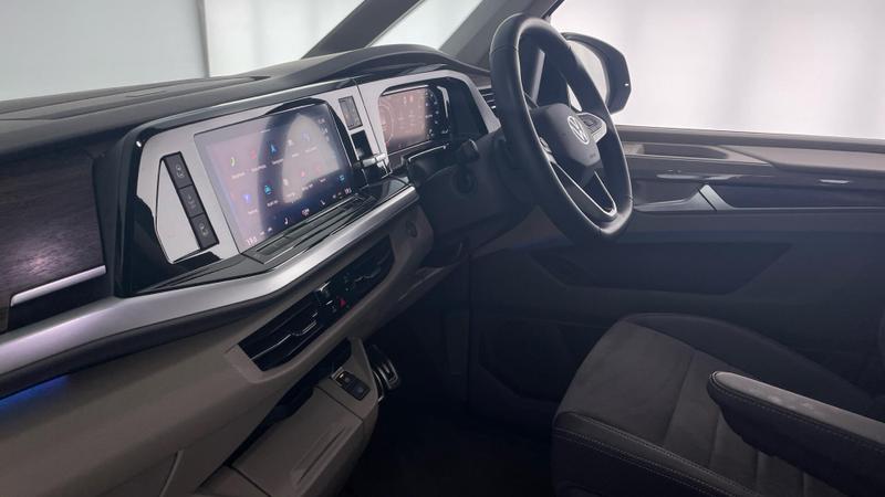 Used Volkswagen Multivan 2025 for sale - 75638977: Photo 2