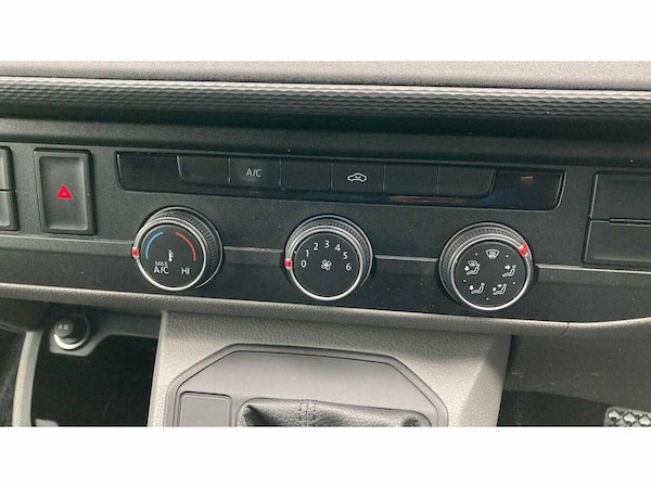 Used Volkswagen Transporter 2022 for sale - 76172640: Photo 33