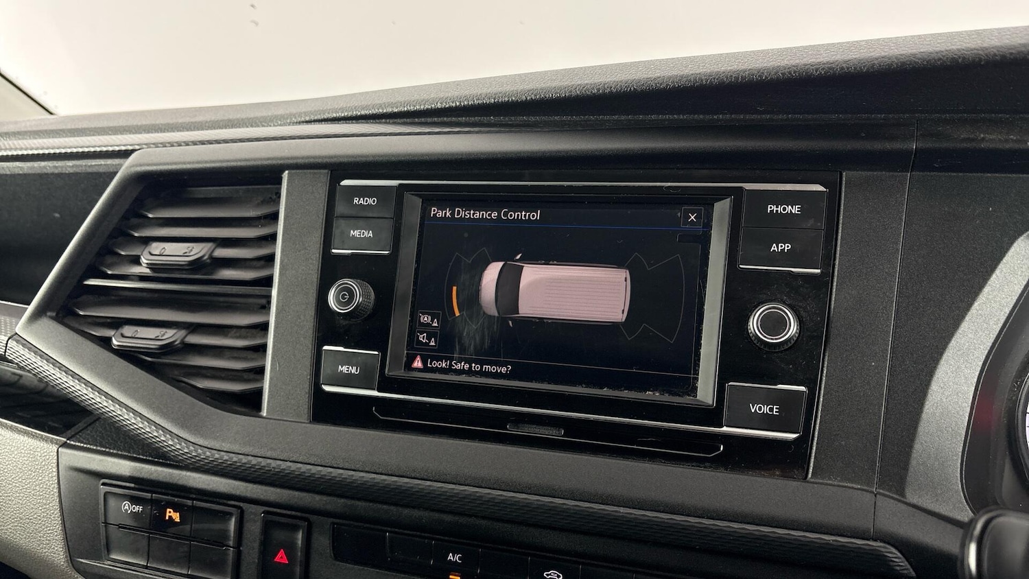 Used Volkswagen Transporter 2022 for sale - 77701415: Photo 14