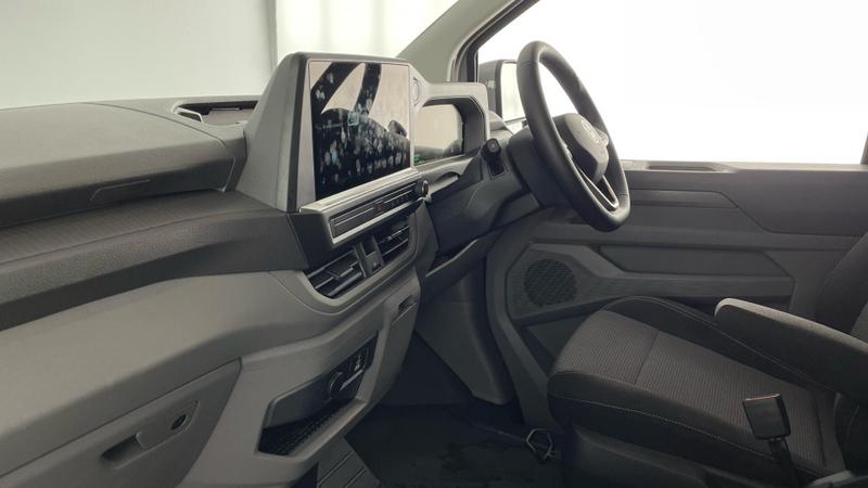 Used Volkswagen Transporter 2025 for sale - 76038158: Photo 2