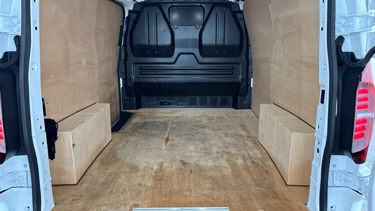 Used Volkswagen Transporter 2025 for sale - 77602629: Photo 28