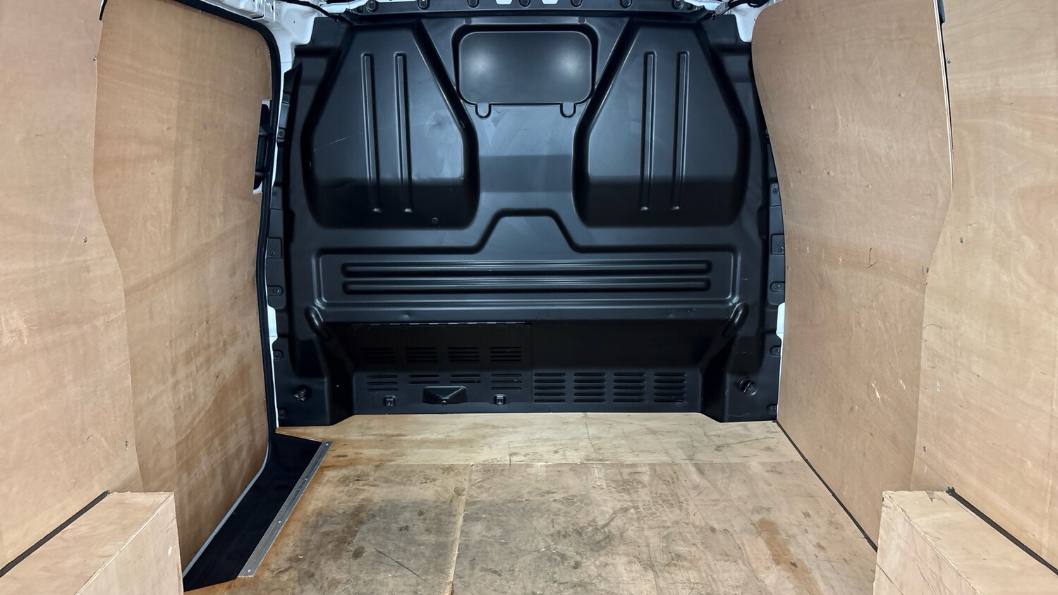 Used Volkswagen Transporter 2025 for sale - 77602629: Photo 29