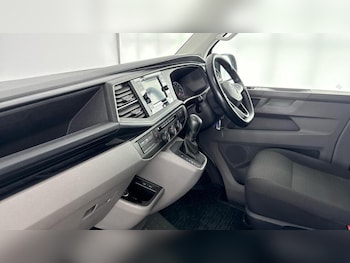 Used Volkswagen Transporter 2019 for sale - 77063872: Photo