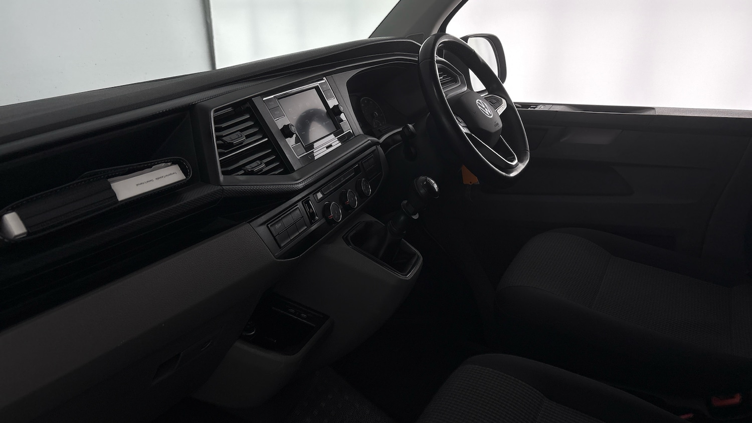 Used Volkswagen Transporter 2022 for sale - 77506394: Photo 2