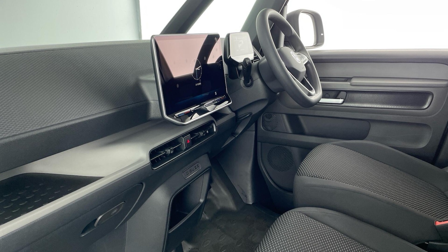 Used Volkswagen ID.Buzz 2025 for sale - 77832050: Photo 2