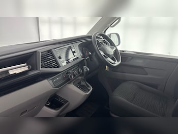 Used Volkswagen Transporter Shuttle 2021 for sale - 79067989: Photo
