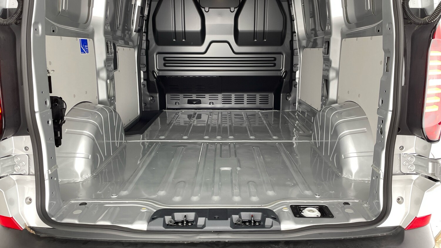 Used Volkswagen Transporter 2025 for sale - 77602601: Photo 28