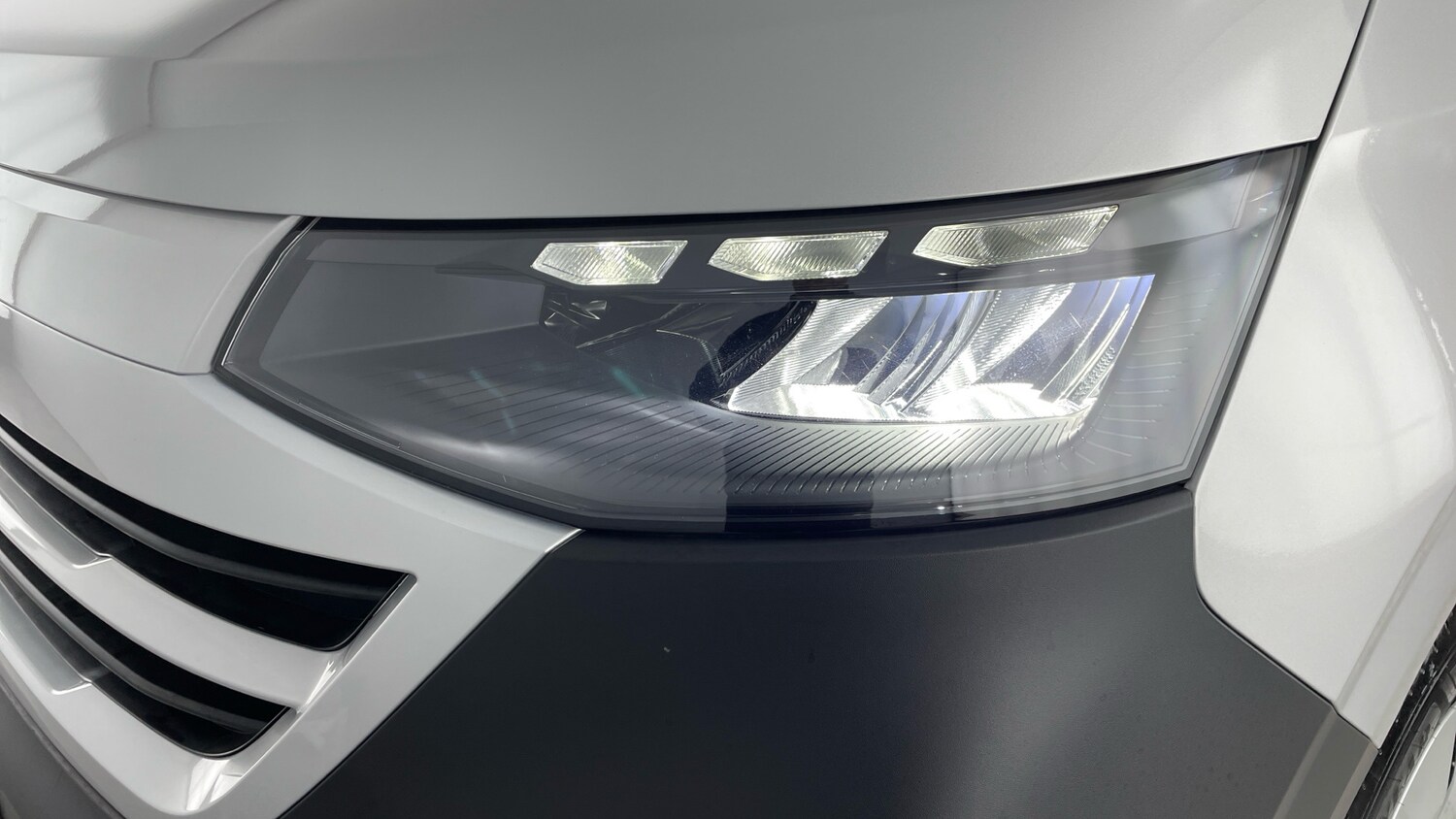 Used Volkswagen Transporter 2025 for sale - 77602601: Photo 36