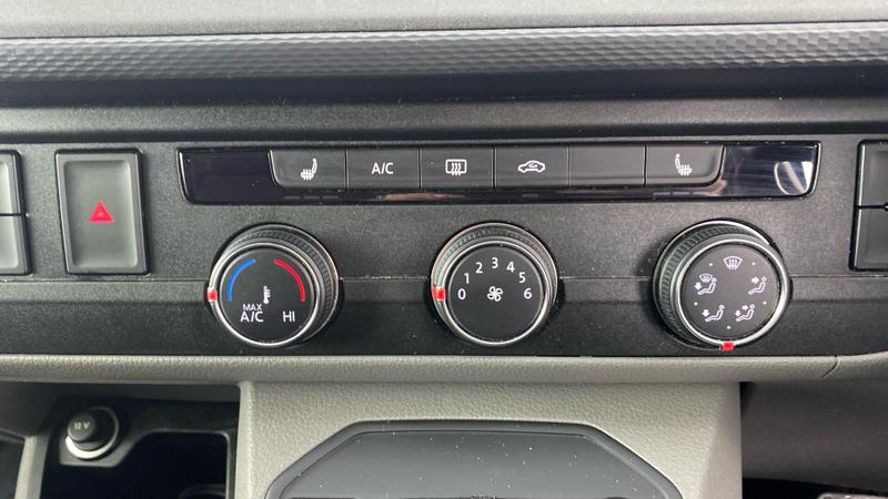 Used Volkswagen Transporter 2024 for sale - 76797157: Photo 12