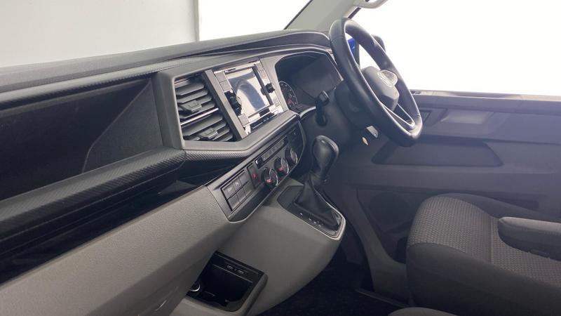 Used Volkswagen Transporter 2024 for sale - 76797157: Photo 2