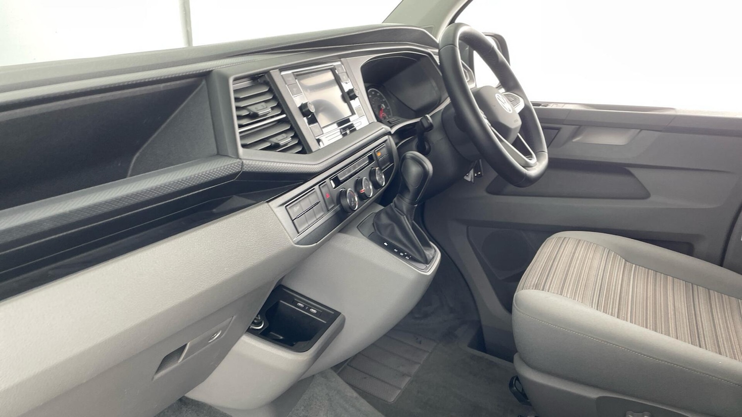 Used Volkswagen California 2024 for sale - 77515836: Photo 2