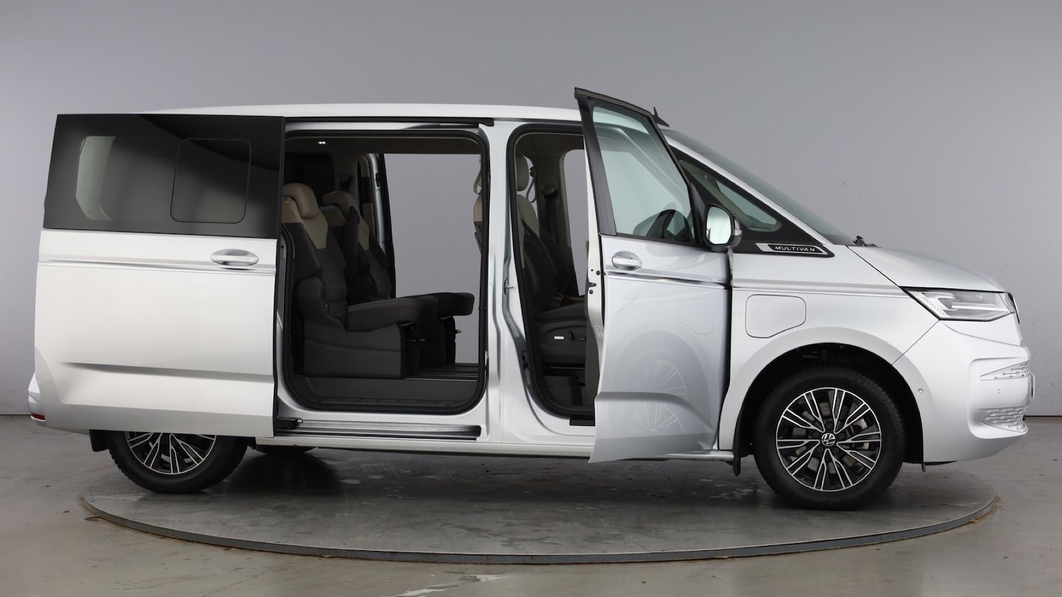 Used Volkswagen Multivan 2024 for sale - 77791247: Photo 10