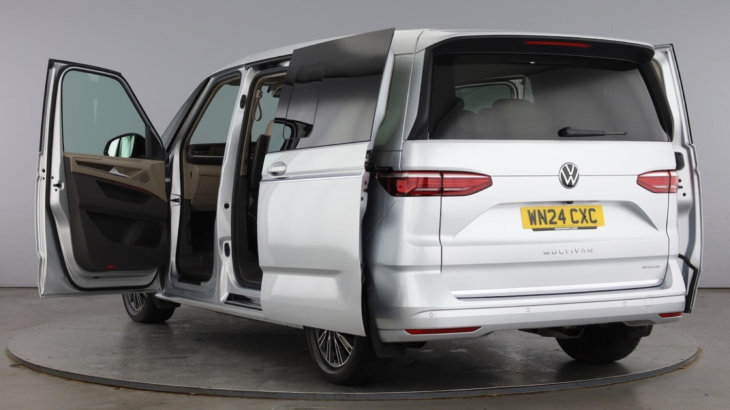 Used Volkswagen Multivan 2024 for sale - 77791247: Photo 11