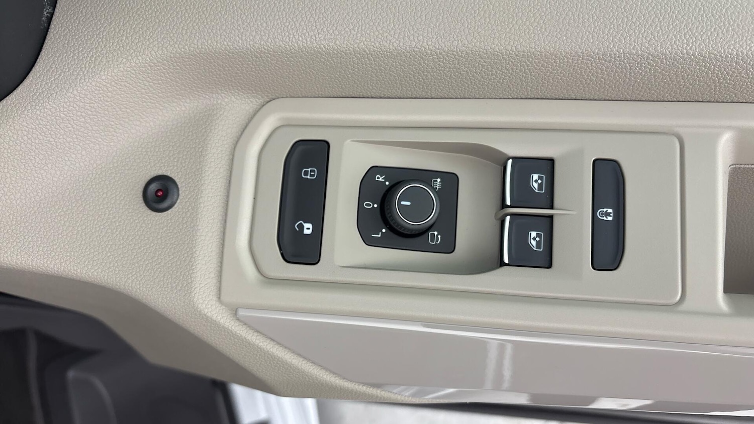 Used Volkswagen Multivan 2024 for sale - 77791247: Photo 12