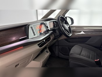 Used Volkswagen Multivan 2024 for sale - 77791247: Photo