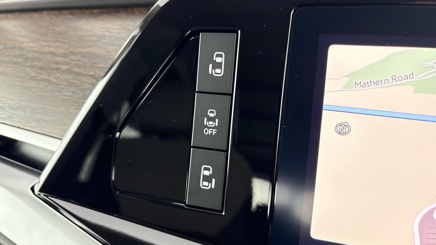 Used Volkswagen Multivan 2024 for sale - 77791247: Photo 31