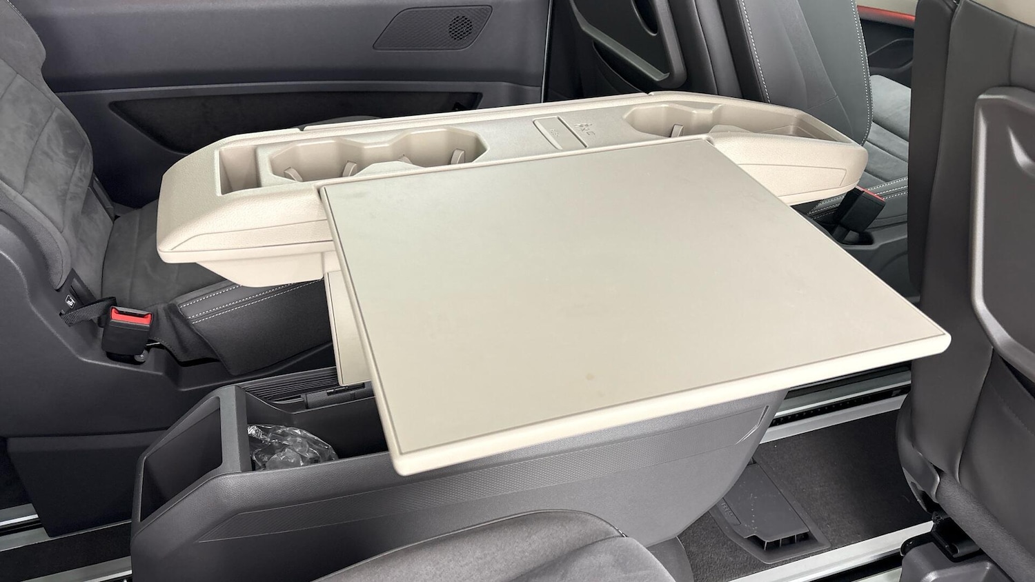 Used Volkswagen Multivan 2024 for sale - 77791247: Photo 39