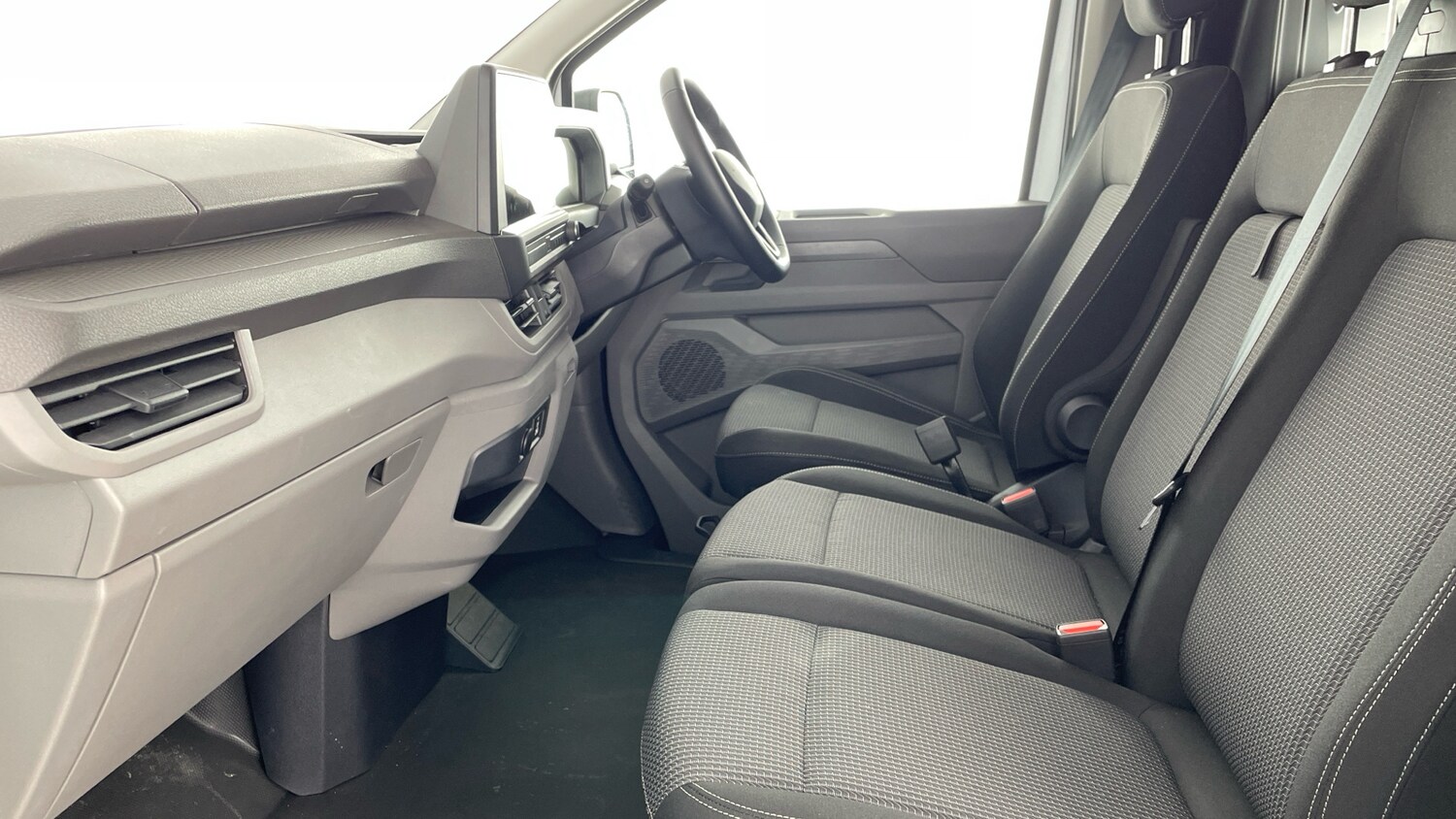 Used Volkswagen Transporter 2025 for sale - 77602563: Photo 32