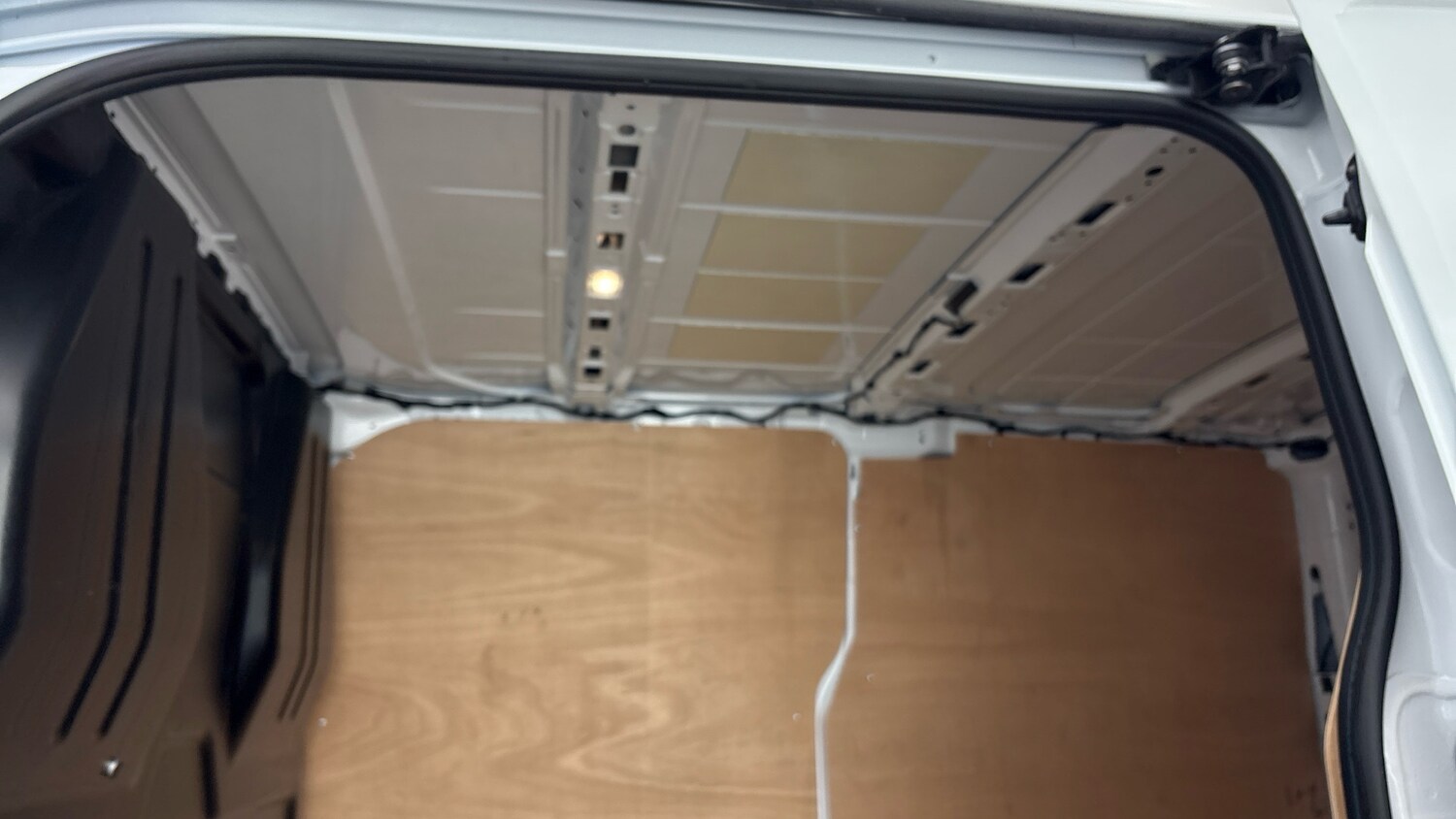 Used Volkswagen Transporter 2025 for sale - 77602507: Photo 26