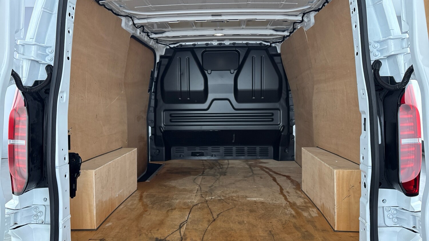 Used Volkswagen Transporter 2025 for sale - 77602507: Photo 8