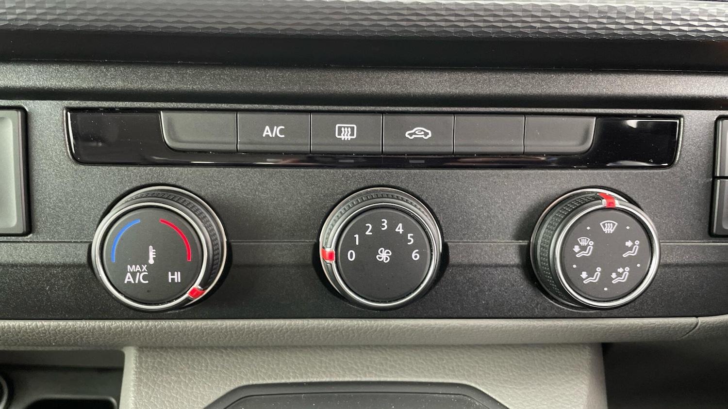 Used Volkswagen California 2024 for sale - 77602670: Photo 12