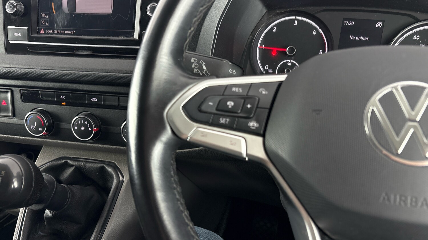 Used Volkswagen Transporter 2022 for sale - 77916319: Photo 21