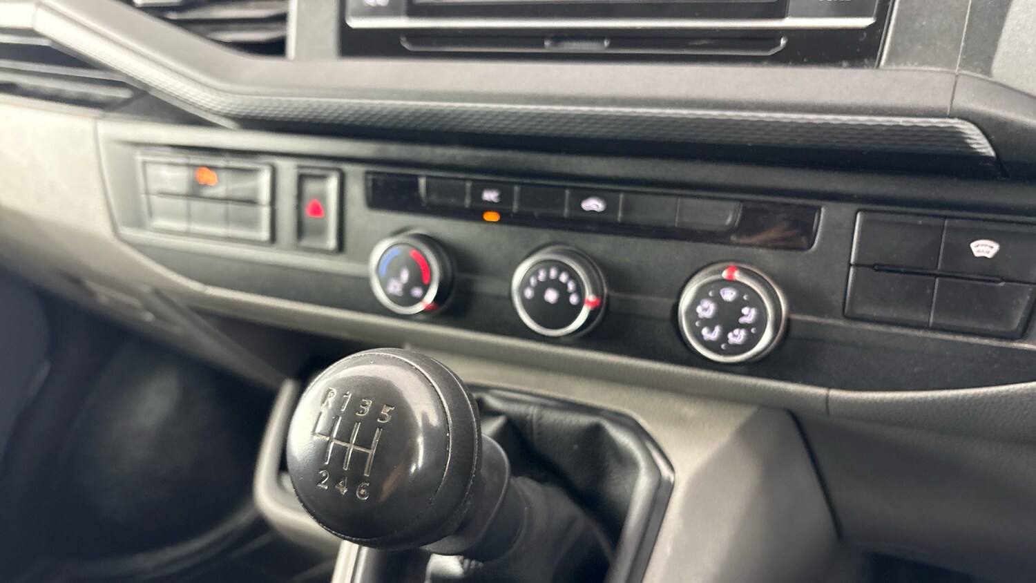 Used Volkswagen Transporter 2022 for sale - 77916319: Photo 25