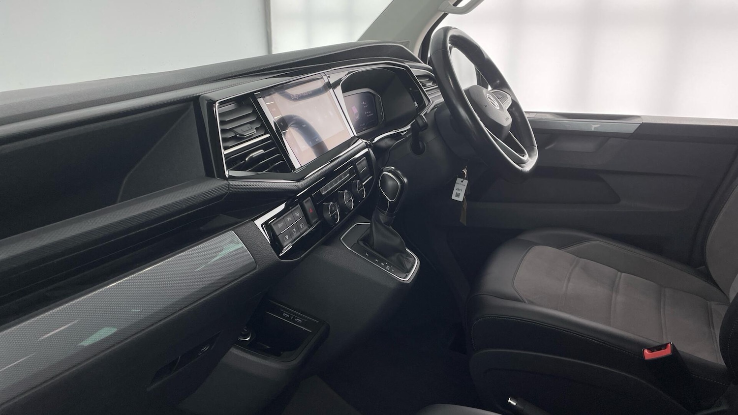 Used Volkswagen Caravelle 2020 for sale - 77506223: Photo 2