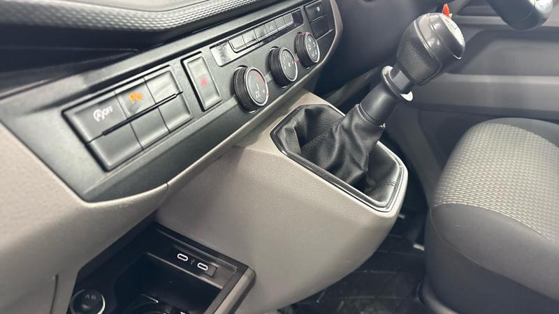 Used Volkswagen Transporter 2022 for sale - 77036834: Photo 35