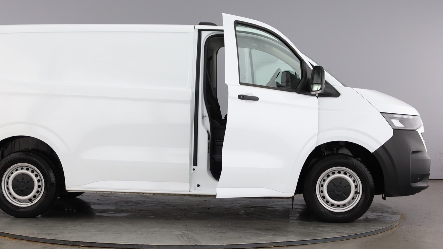 Used Volkswagen Transporter 2025 for sale - 77602499: Photo 10