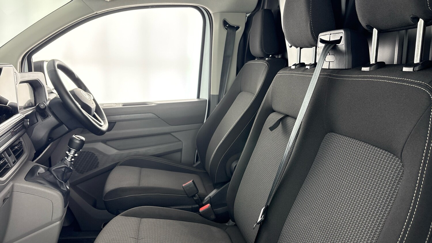 Used Volkswagen Transporter 2025 for sale - 77602499: Photo 29