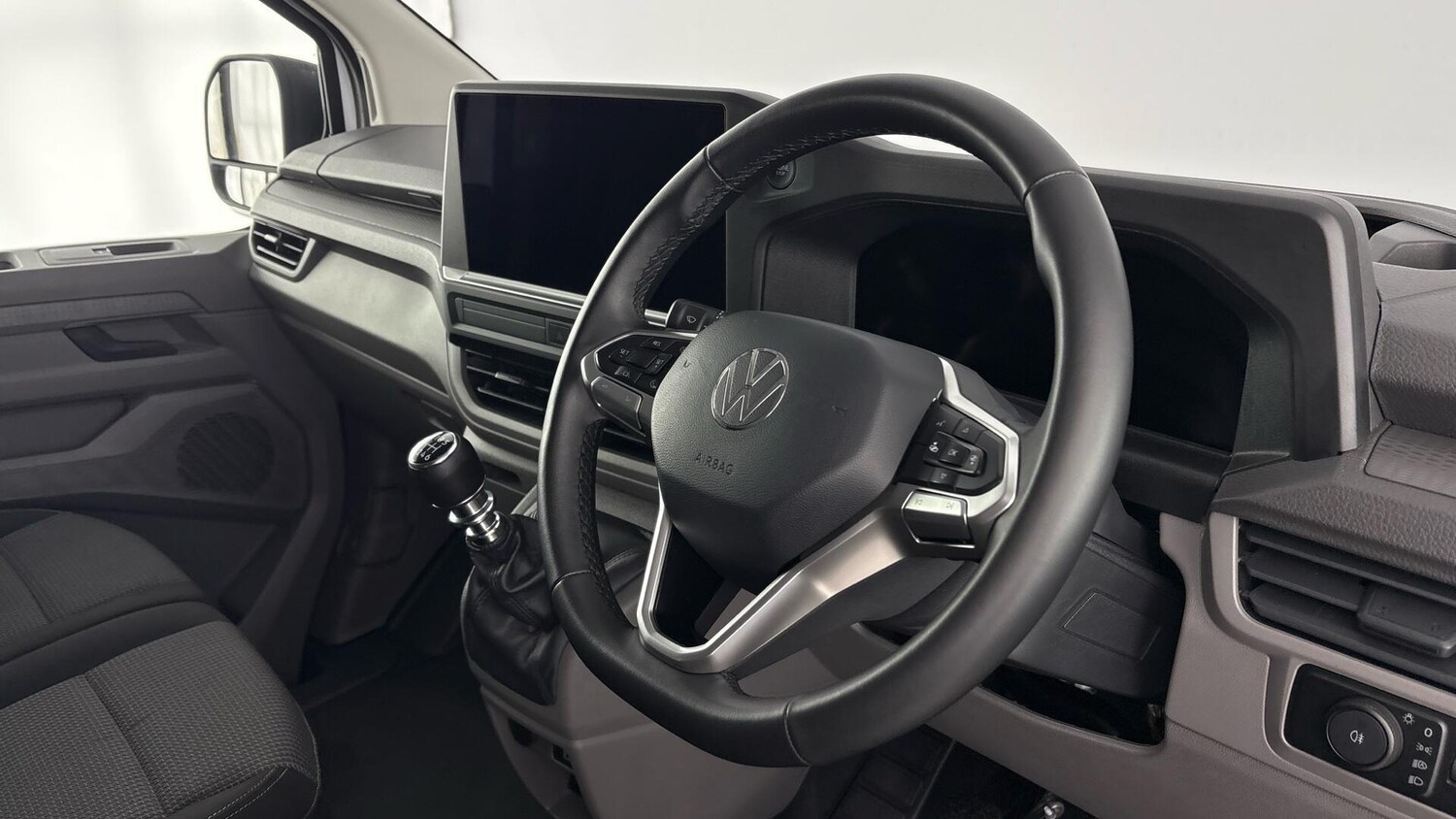 Used Volkswagen Transporter 2025 for sale - 77602499: Photo 6