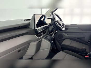 Used Volkswagen Transporter 2025 for sale - 74931802: Photo