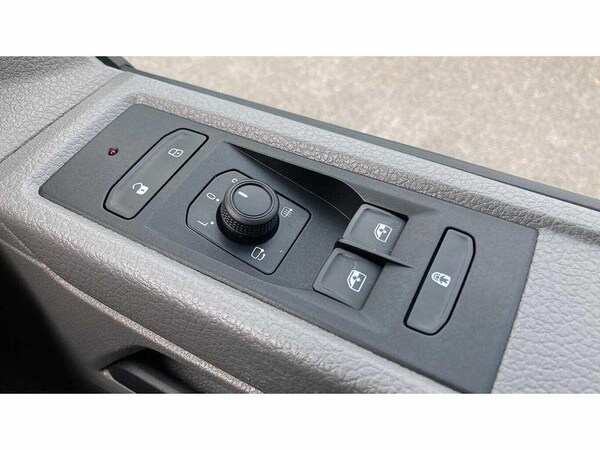 Used Volkswagen Transporter 2023 for sale - 76255488: Photo 27