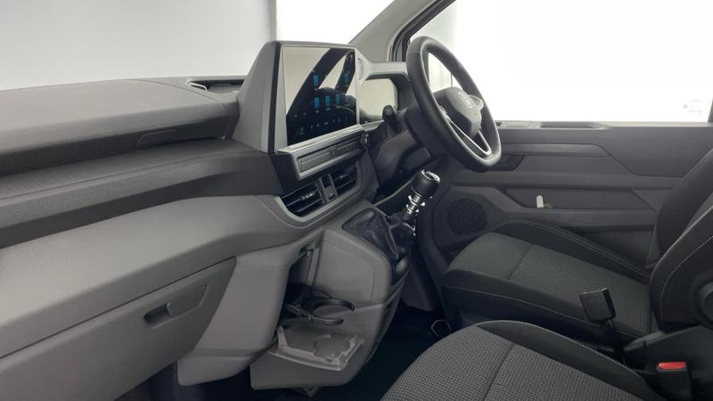 Used Volkswagen Transporter 2025 for sale - 76172652: Photo 2