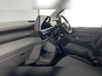 Used Volkswagen Transporter 2025 for sale - 76172652: Photo 2