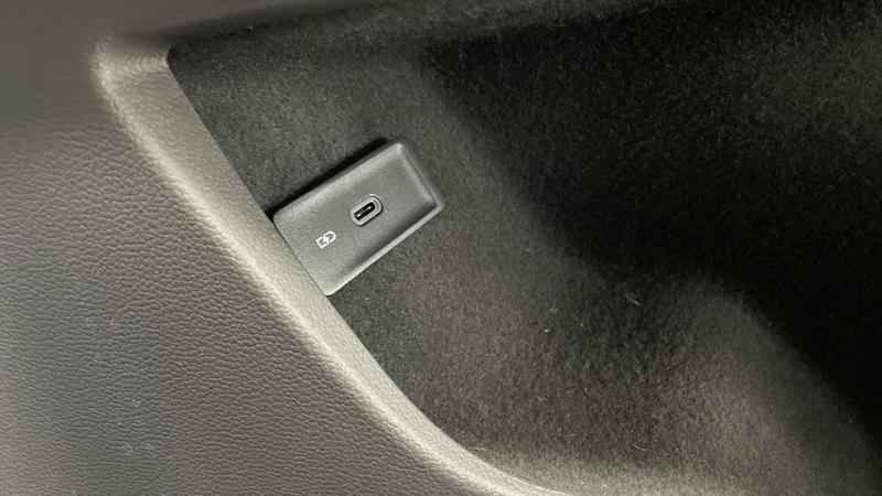 Used Volkswagen California 2024 for sale - 75694570: Photo 31