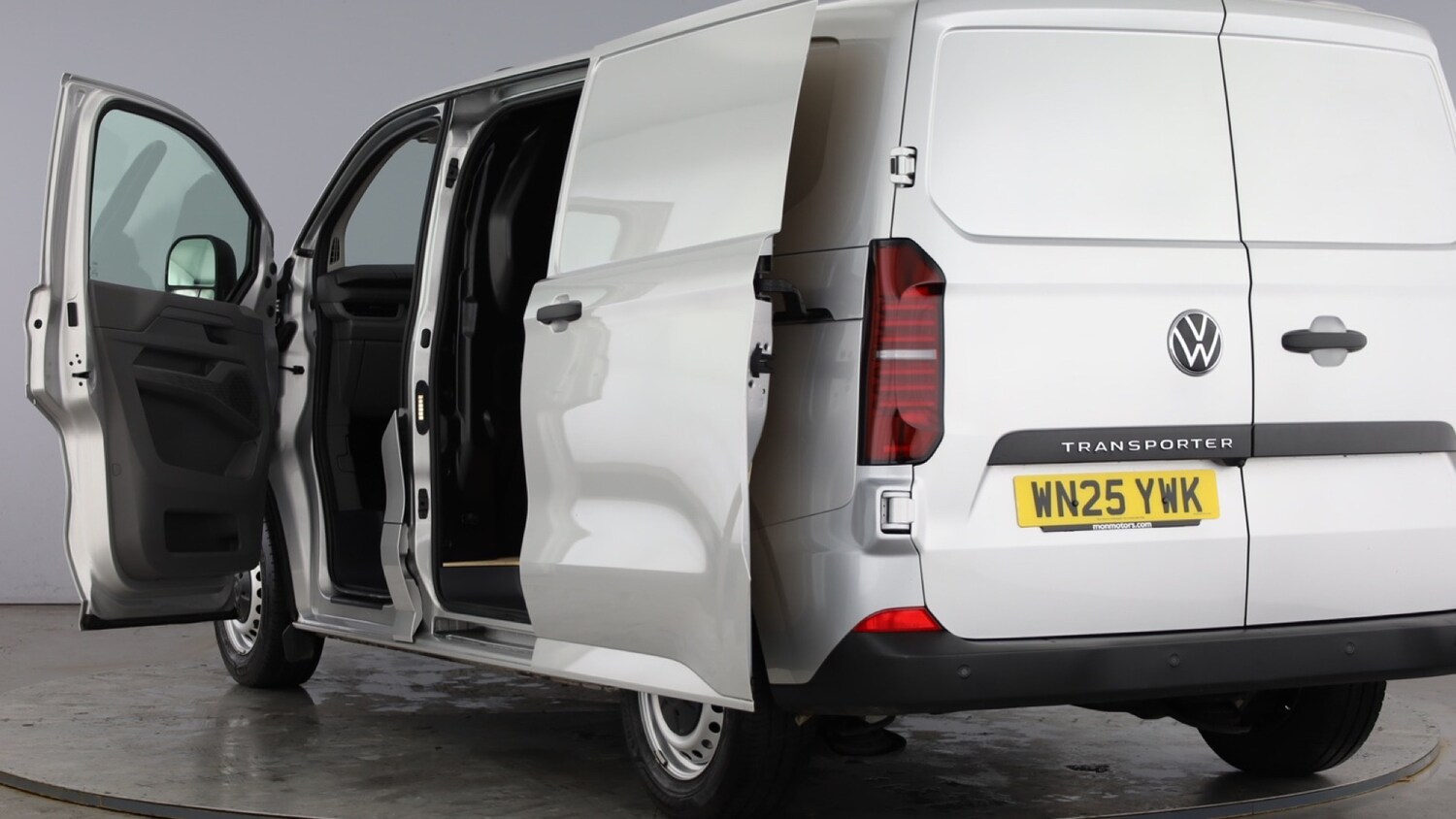 Used Volkswagen Transporter 2025 for sale - 77602679: Photo 11